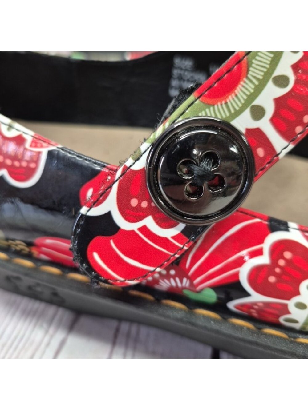 Ingaro Women's Floral Mary Jane Clogs Shoes Size 10M~Slip Resistant - Picture 11 of 12